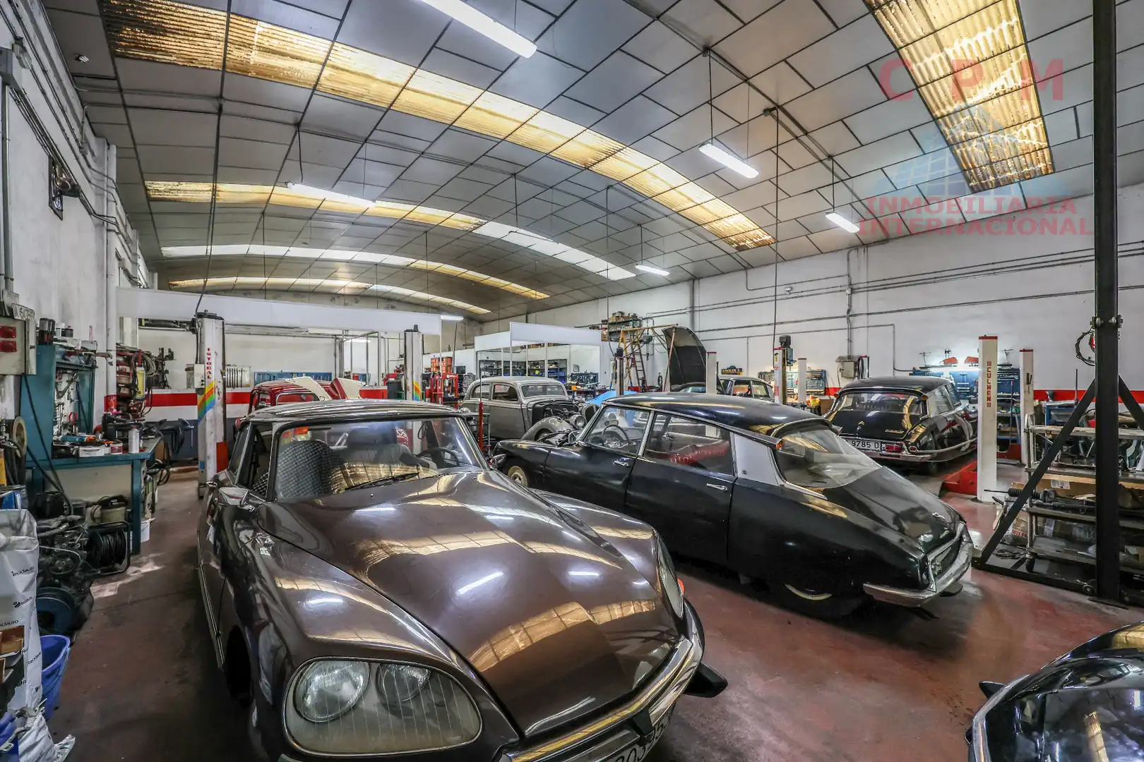 Parking de Nave industrial en venta en Griñón con Calefacción y Alarma