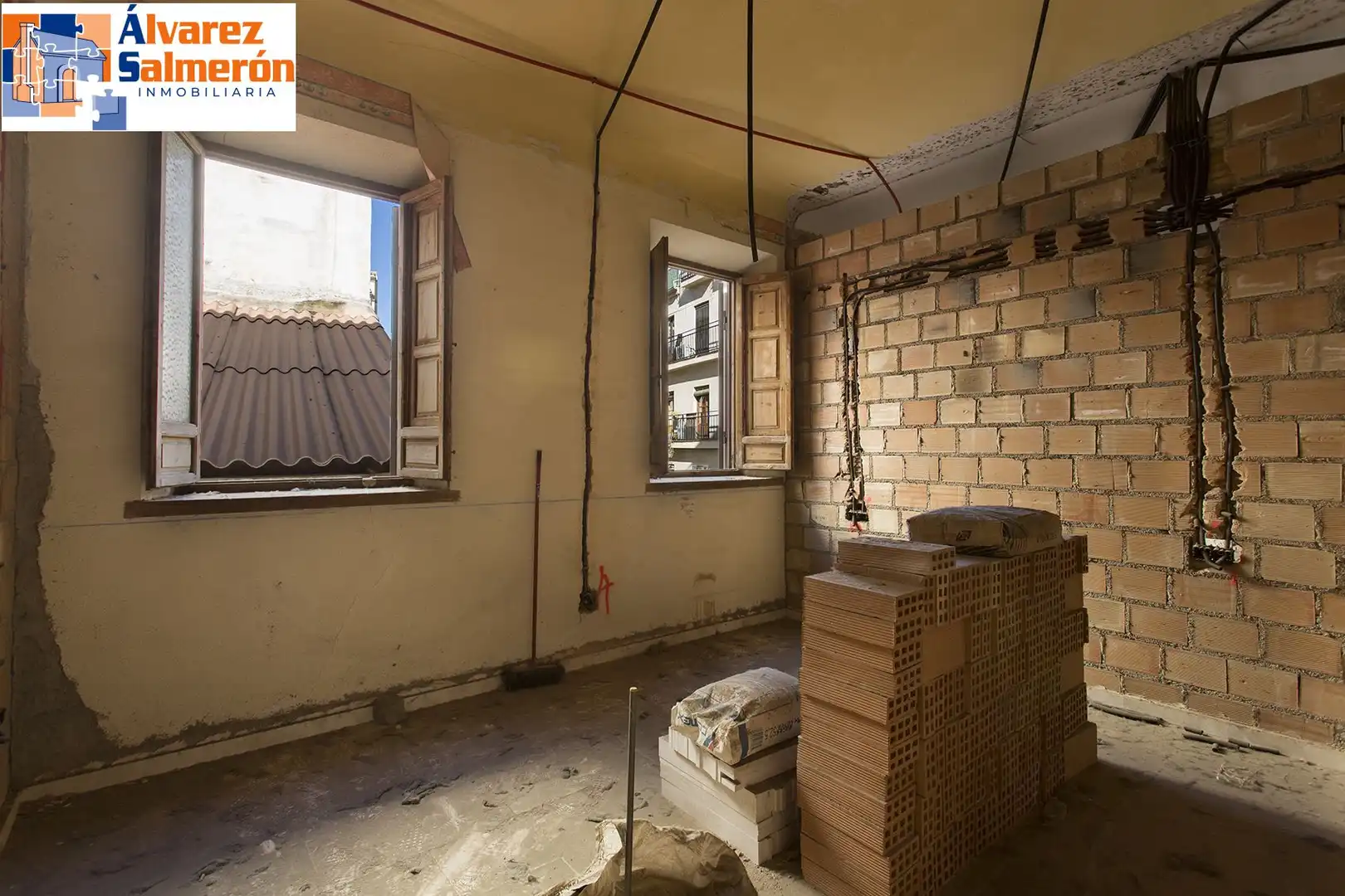 Flat for sale in Granada