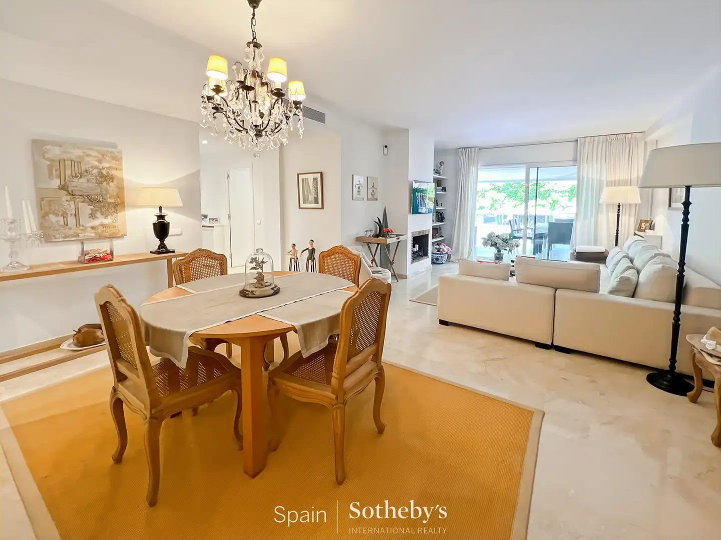 Menjador de Apartament en venda en Sitges amb Aire condicionat, Calefacció i Terrassa