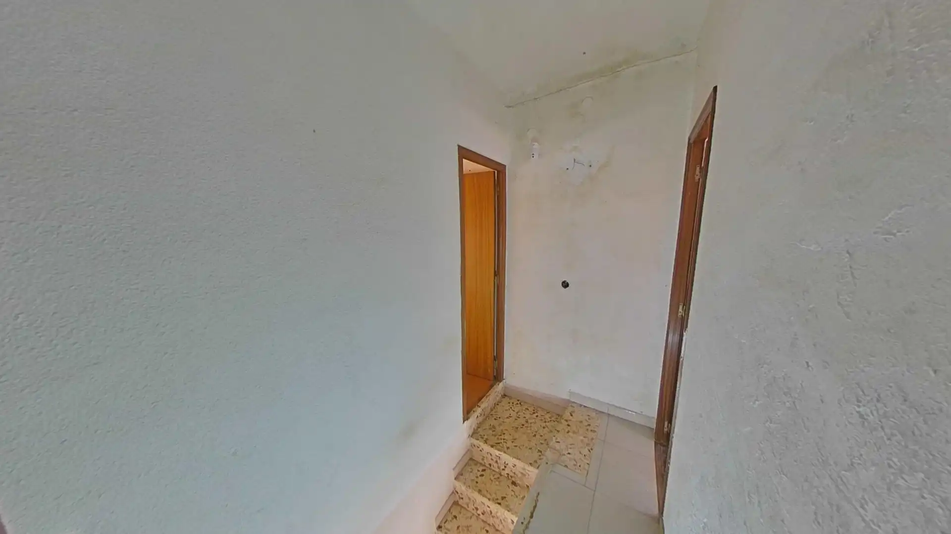 Einfamilien-Reihenhaus zum Verkauf in Barcelona mit Terrasse