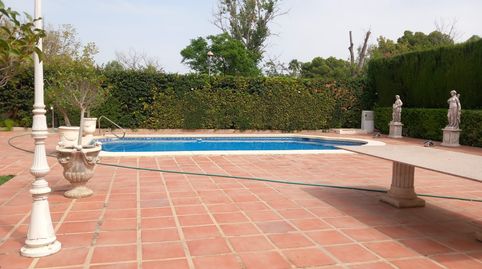 Villa independiente en venta en Alhaurín de la Torre