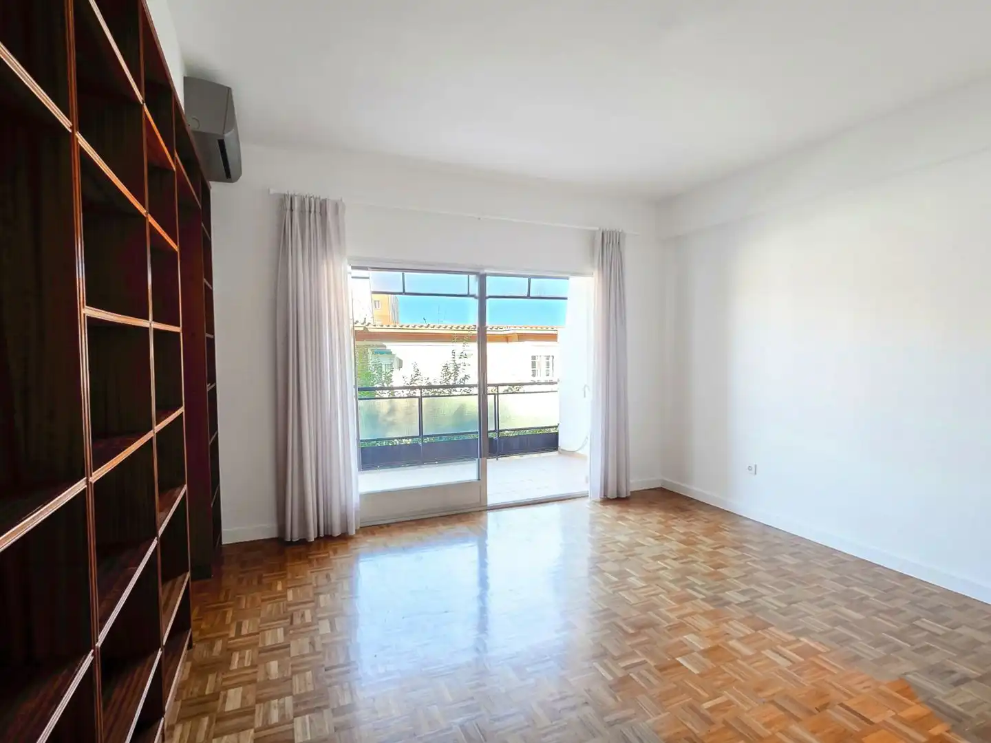 Habitación de Piso en venta en  Madrid Capital con Aire acondicionado y Terraza