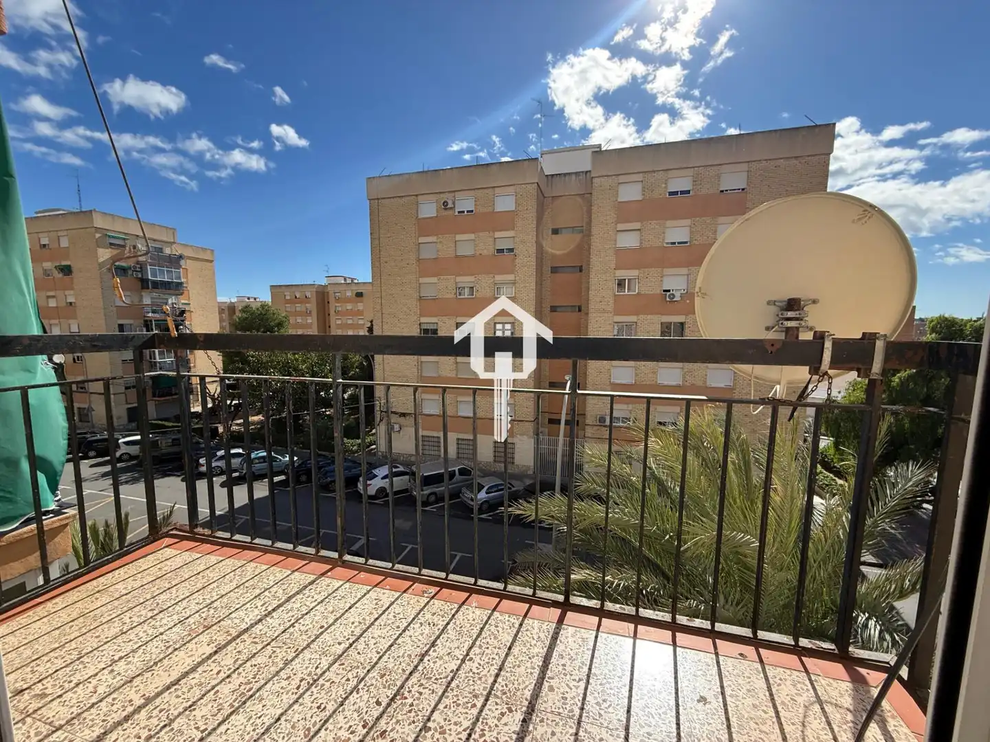 Vista exterior de Pis en venda en Alicante / Alacant amb Aire condicionat, Traster i Balcó