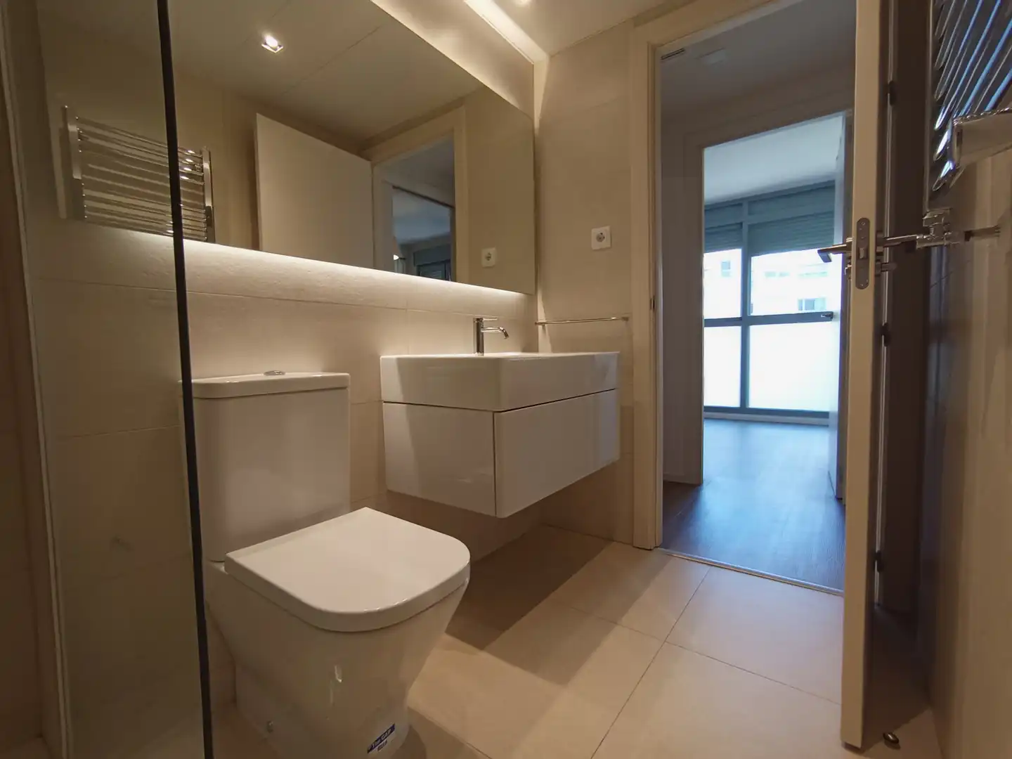 Badezimmer von Wohnung zur Miete in Madrid mit Klimaanlage, Heizung und Abstellraum