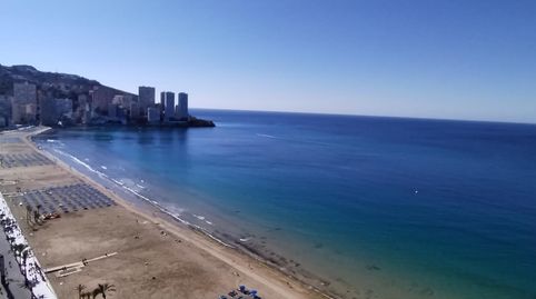 Apartamento en primera línea de playa Levante con 3 hab. y 3 baños www.inmobiliarialesdunes.com