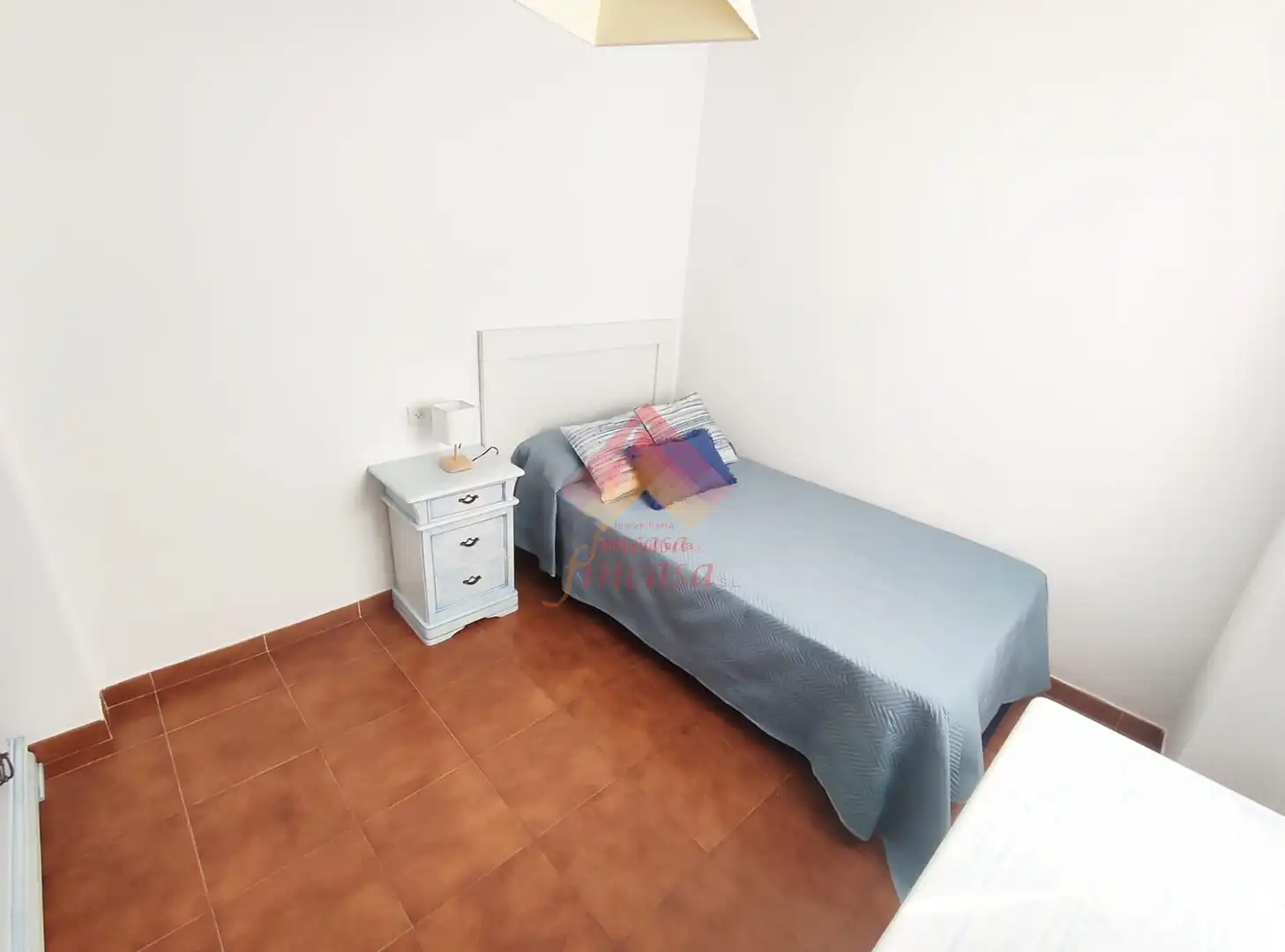 Dormitori de Casa o xalet de lloguer en Ronda amb Calefacció, Moblat i Balcó