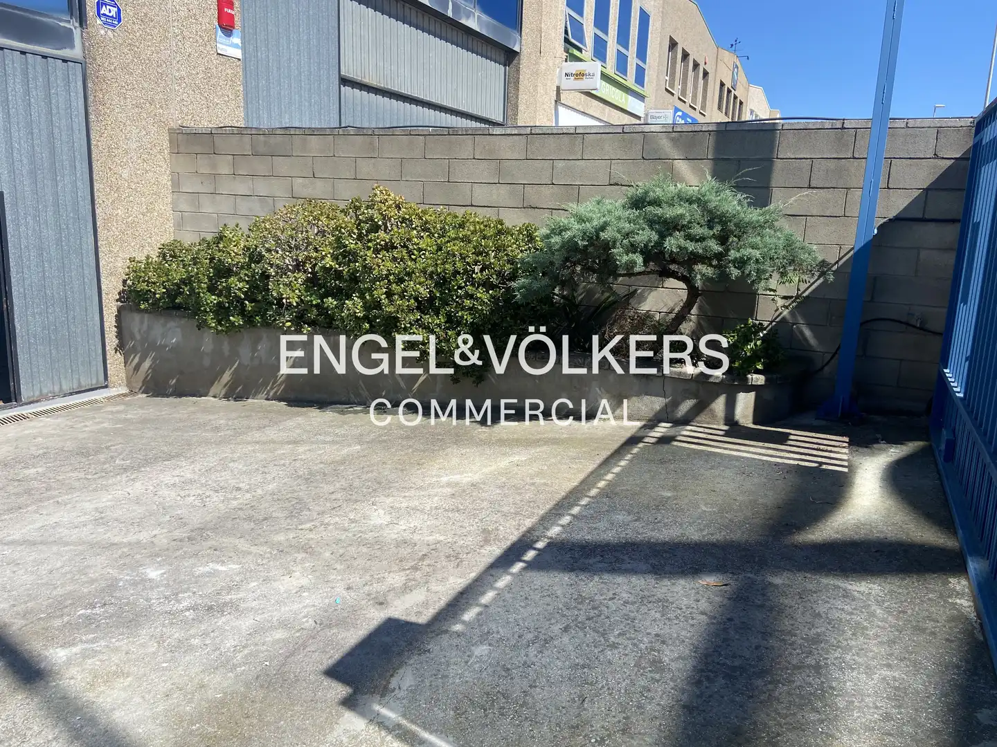 Außenansicht von Fabrikhallen zum Verkauf in El Prat de Llobregat