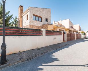 Exterior view of Single-family semi-detached for sale in Dúrcal  with Terrace and Swimming Pool