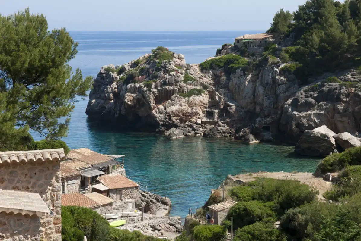 Country homes for sale in Deià