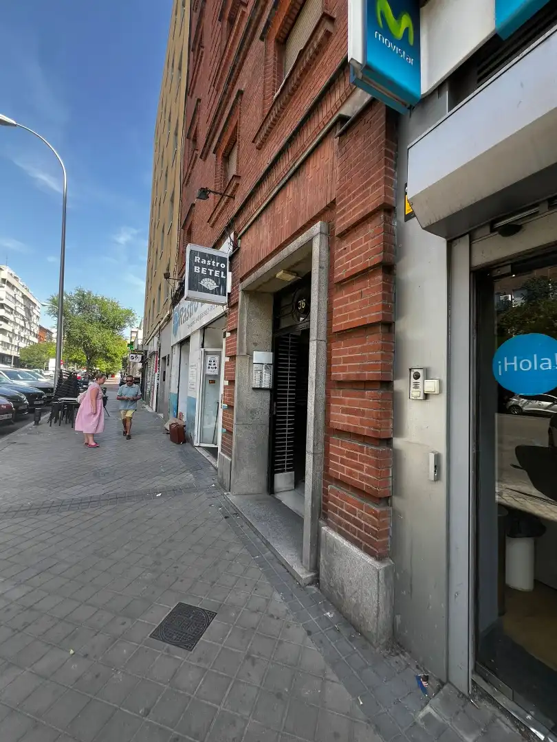 Vista exterior de Pis de lloguer en Madrid amb Calefacció, Forn i Rentadora