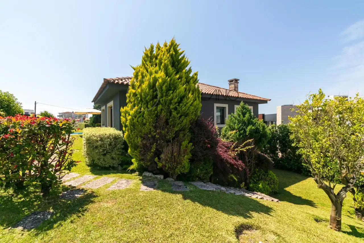 Villa avec piscine à vendre à Nigrán centro, imagen 8