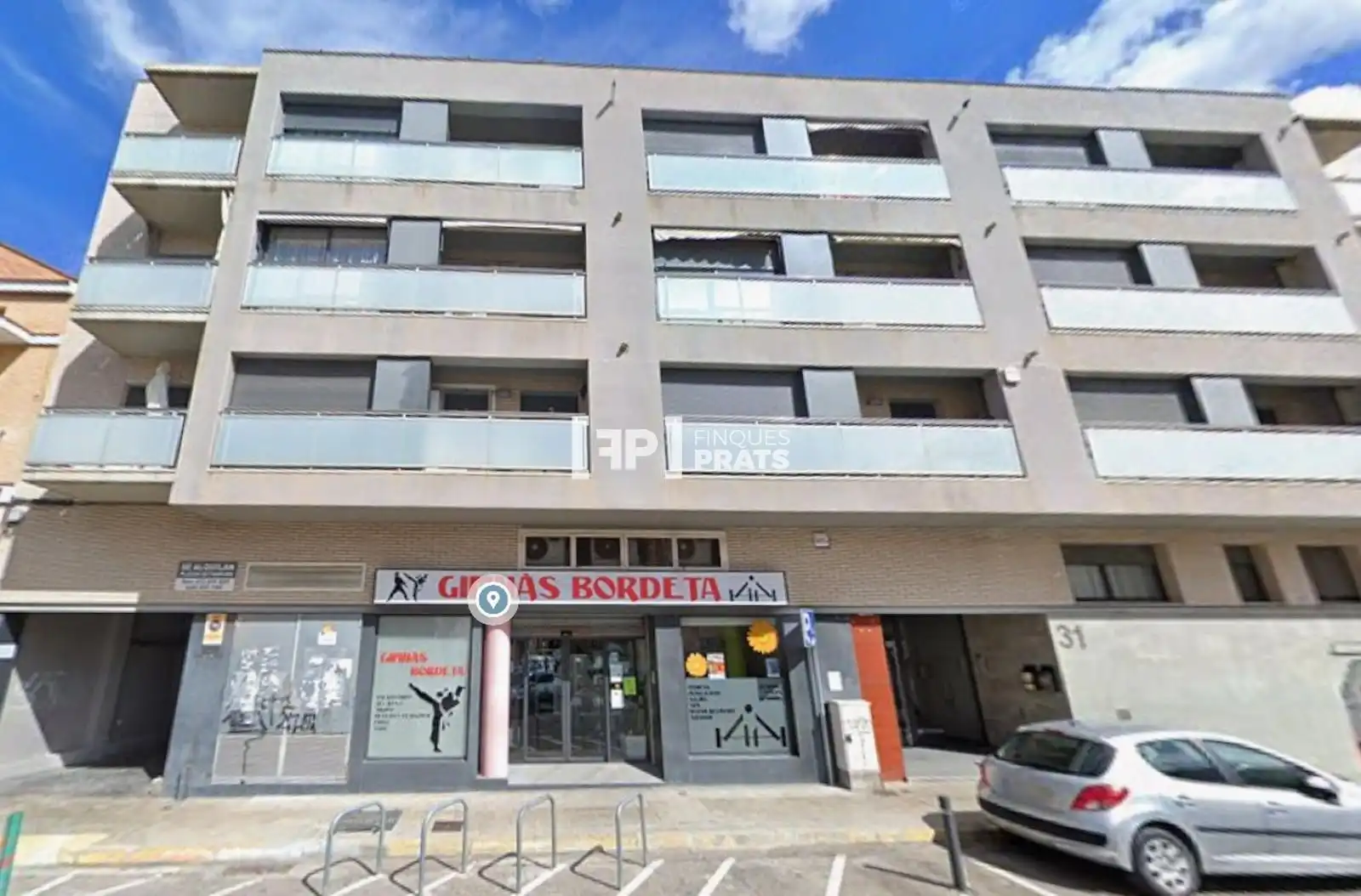Individual for sale in JUNEDA