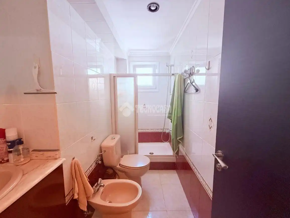 Badezimmer von Wohnung zum Verkauf in Mislata mit Klimaanlage und Balkon