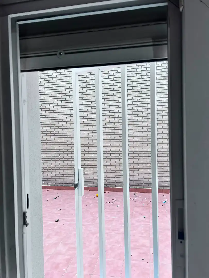 Außenansicht von Wohnung zum Verkauf in Madrid mit Klimaanlage