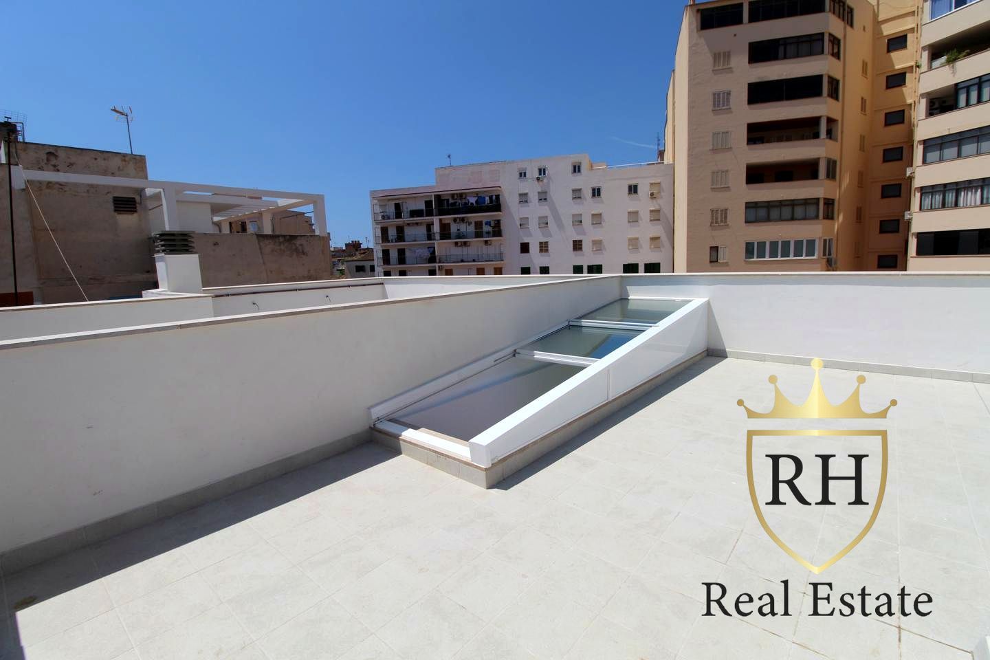 Exterior view of Attic for sale in  Palma de Mallorca  with Air Conditioner, Heating and Terrace