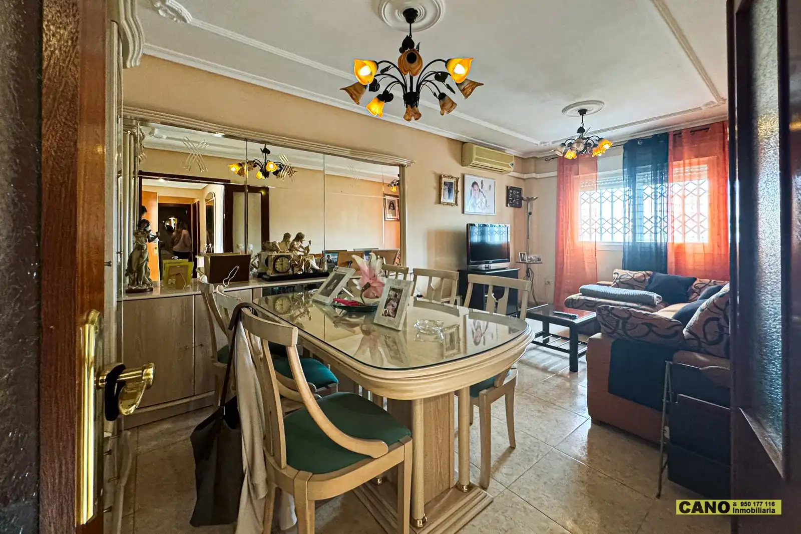 Comedor de Piso en venta en Almería con Aire acondicionado, Calefacción y Trastero