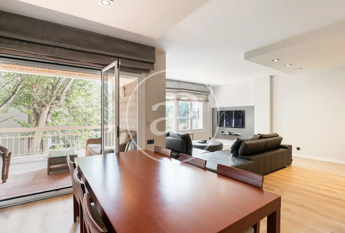 Sala de estar de Piso en venta en Barcelona con Calefacción, Jardín privado y Terraza
