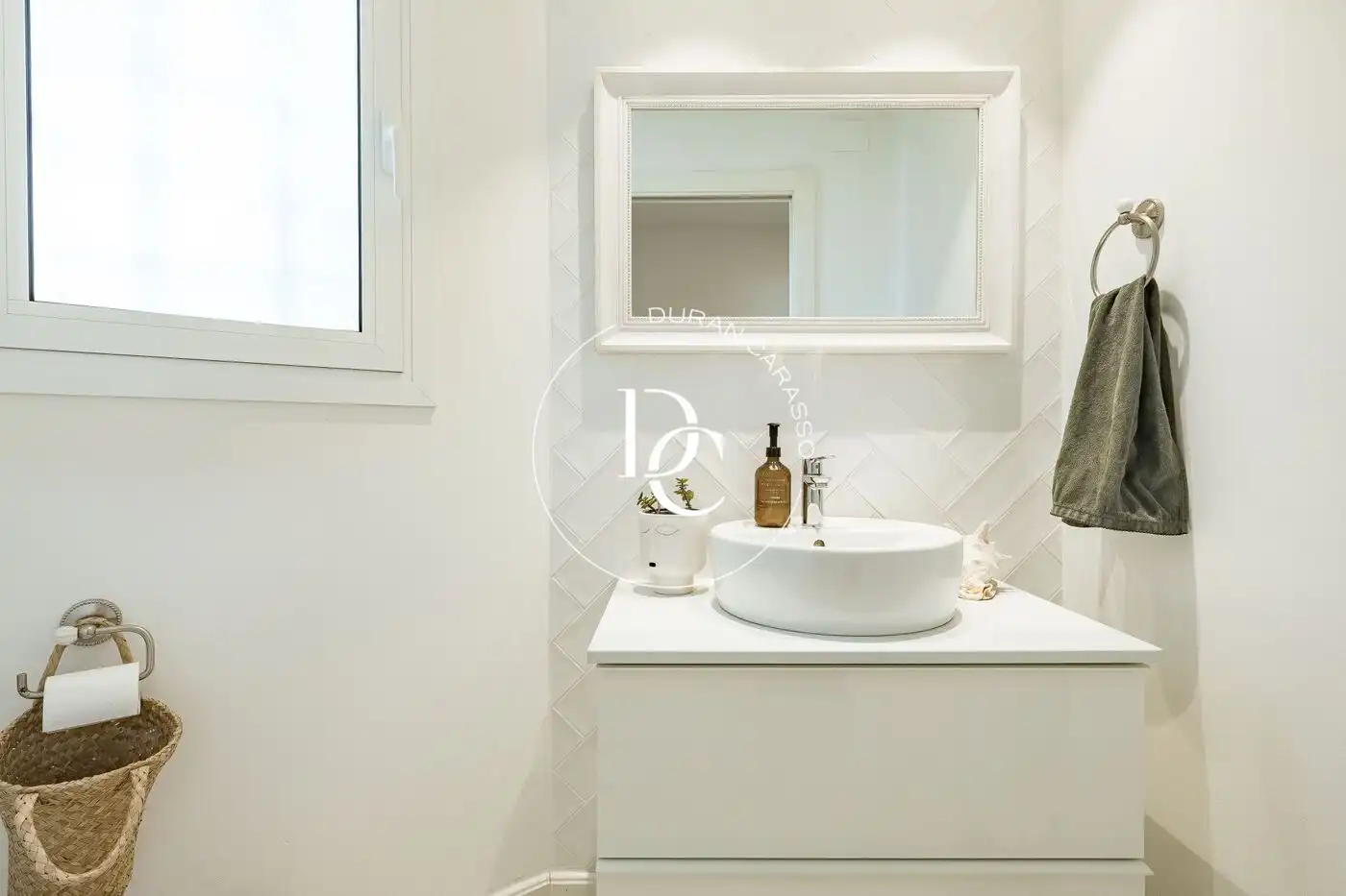 Baño de Casa o chalet en venta en Sant Joan Despí con Aire acondicionado, Calefacción y Jardín privado