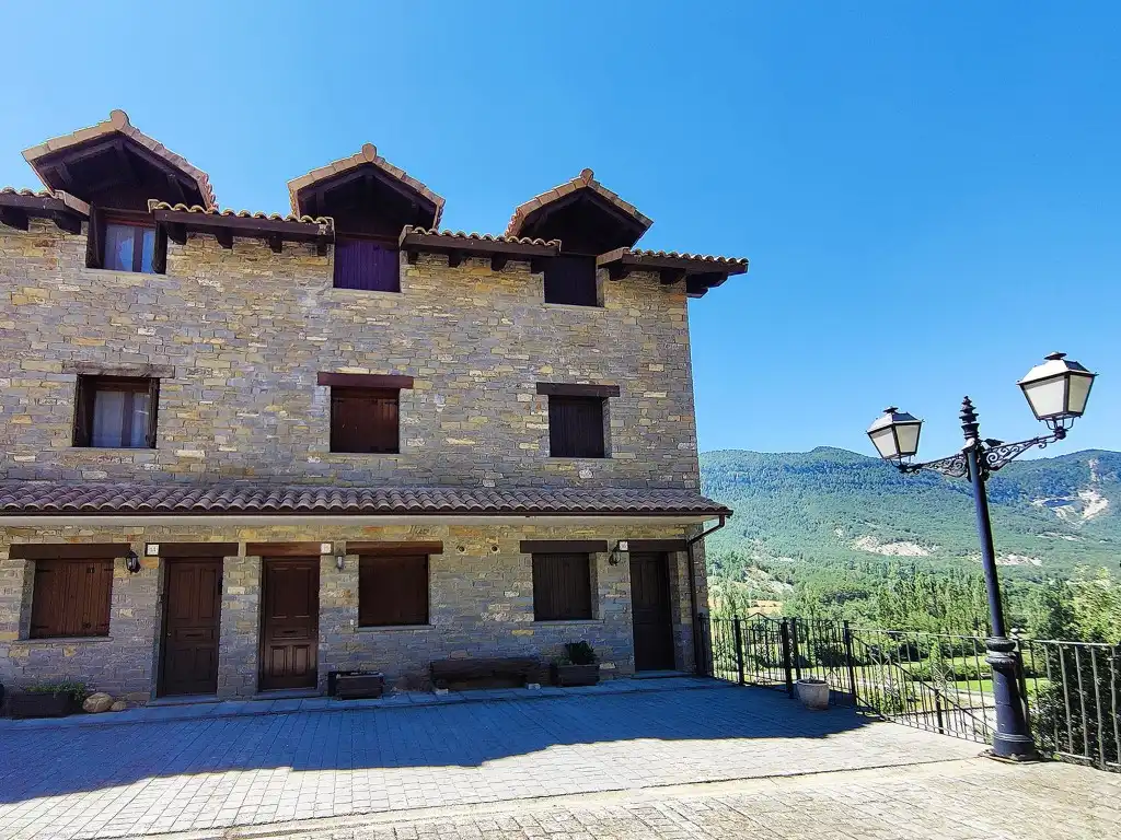 Exterior view of Houses for sale in Valle de Lierp