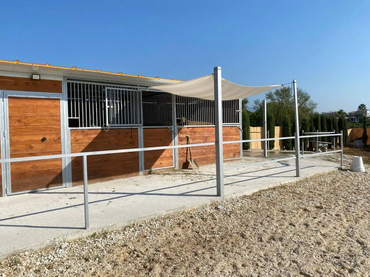 Vista exterior de Casa o chalet en venta en Estepona con Calefacción, Jardín privado y Terraza