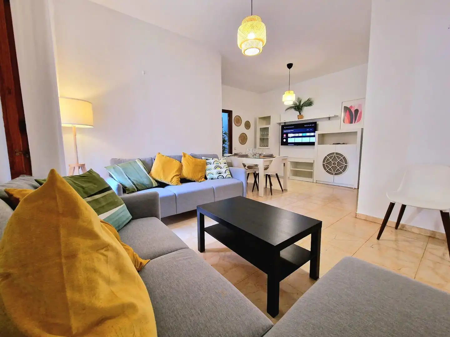 Living room of Flat for rent in Úbeda  with Air Conditioner and Furnished