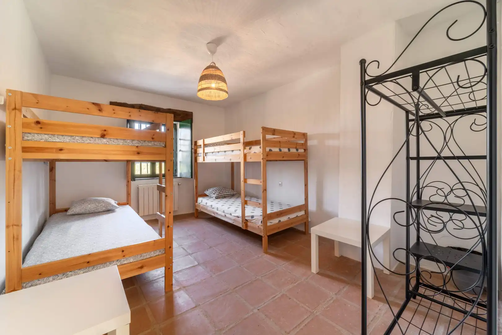 Habitación de Finca rústica en venta en Málaga con Calefacción, Jardín privado y Terraza