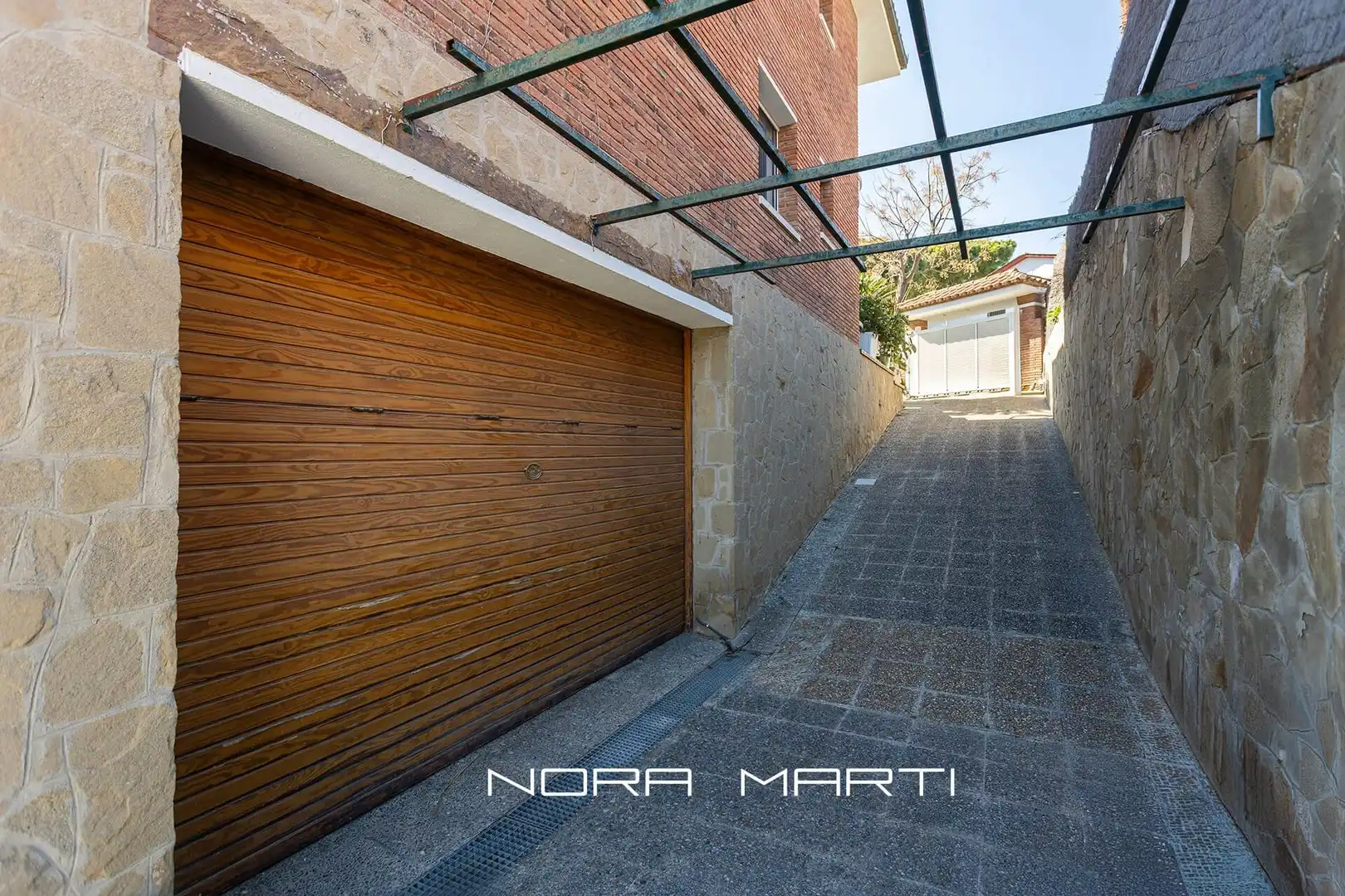 Vista exterior de Casa o chalet en venta en Sant Just Desvern con Calefacción, Jardín privado y Terraza