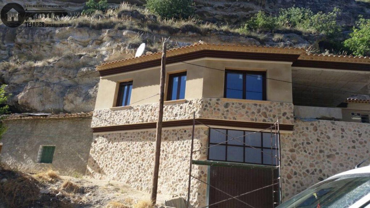 Vista exterior de Casa o xalet en venda en La Recueja amb Aire condicionat, Calefacció i Jardí privat