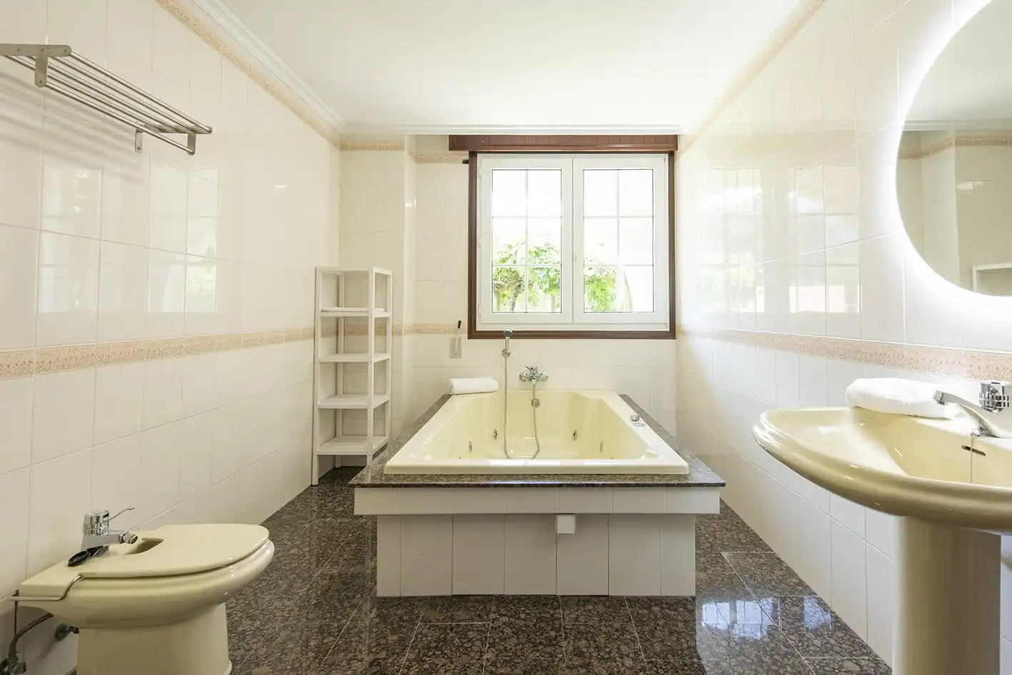 Bany de Casa o xalet en venda en Gondomar amb Calefacció, Parquet i Terrassa