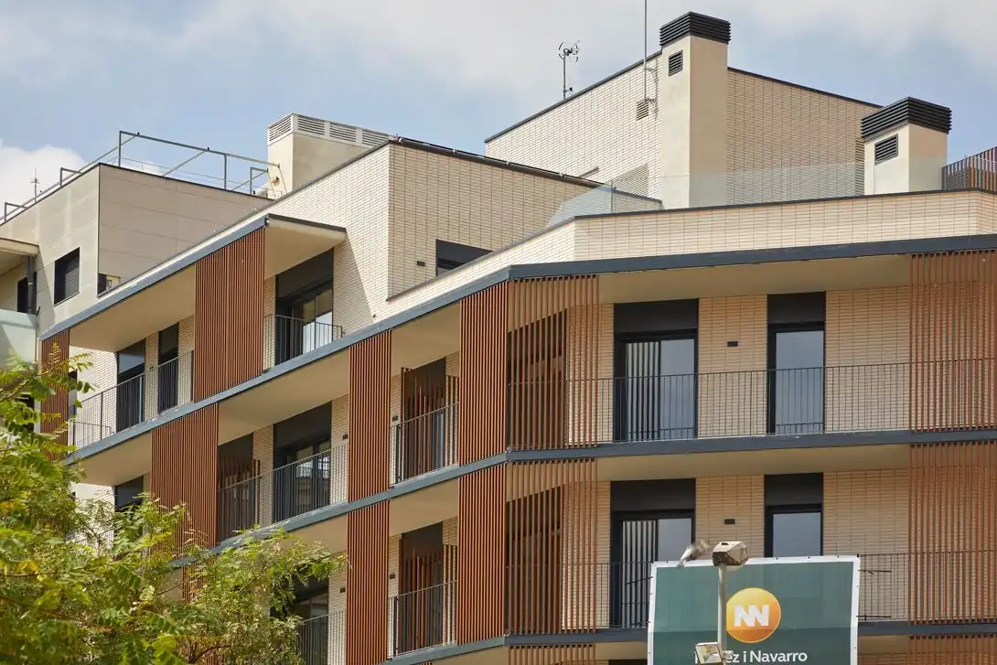 Vista exterior de Pis de lloguer en L'Hospitalet de Llobregat amb Aire condicionat, Calefacció i Parquet