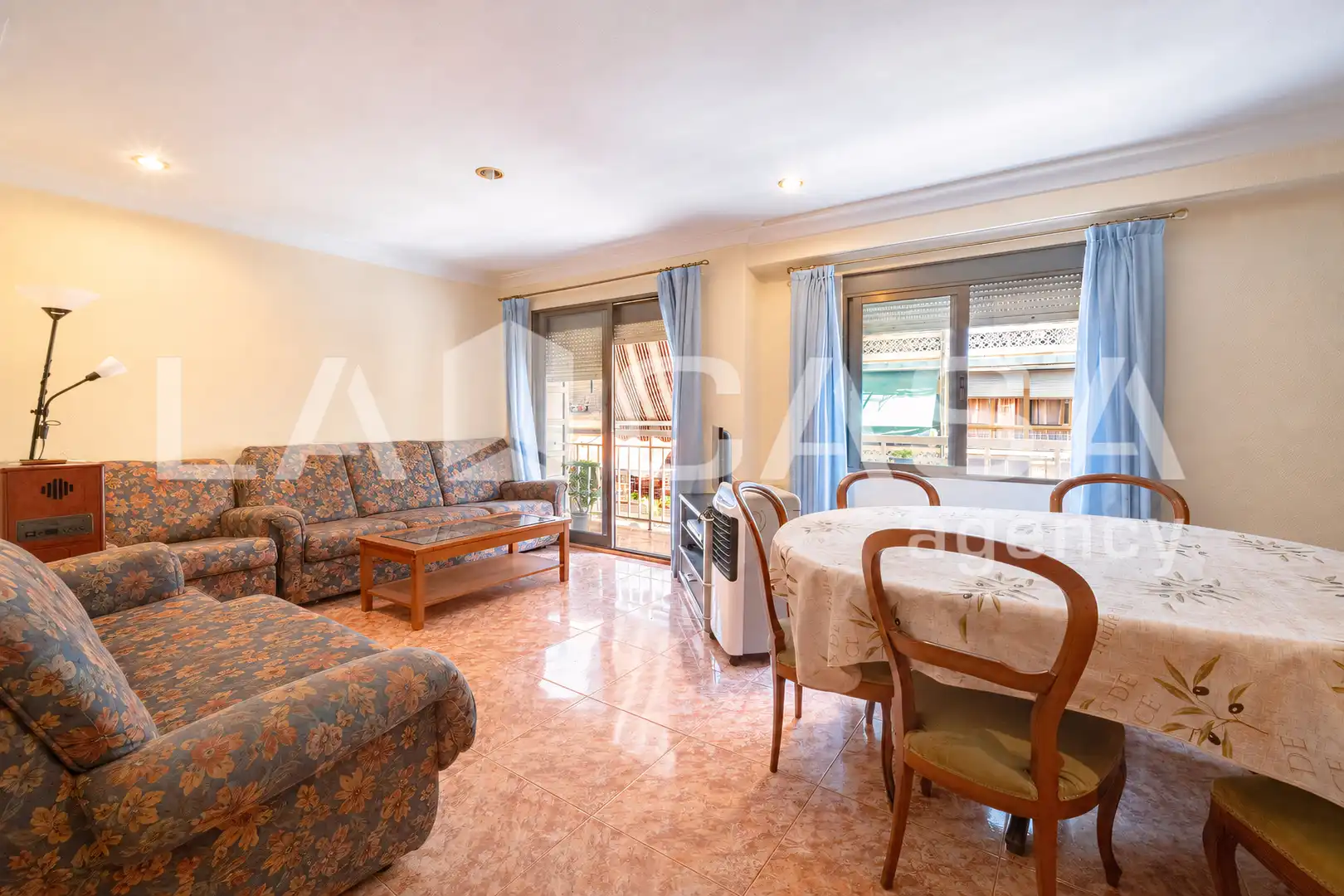 Appartamento con terrazza in vendita a Carrer de les Arts i dels Oficis
