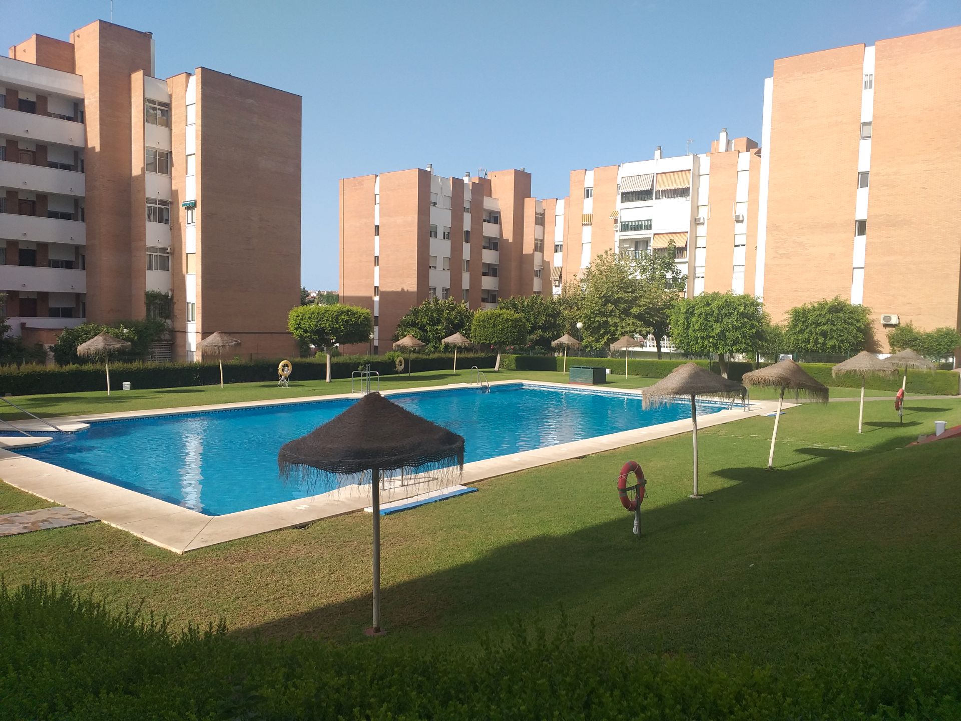 Swimming pool of Flat for sale in Benalmádena  with Air Conditioner, Terrace and Furnished