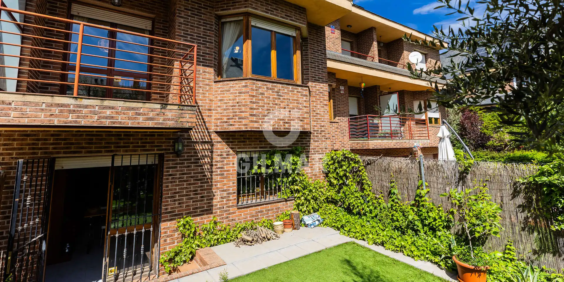 Exterior view of Detached homes for sale in Collado Villalba  with Heating, Private garden and Swimming Pool
