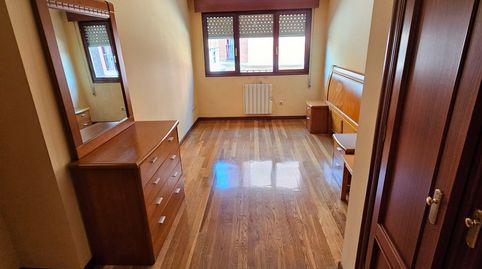 Foto 2 de Piso en venta en Avenida Oviedo, San Martín del Rey Aurelio, Asturias
