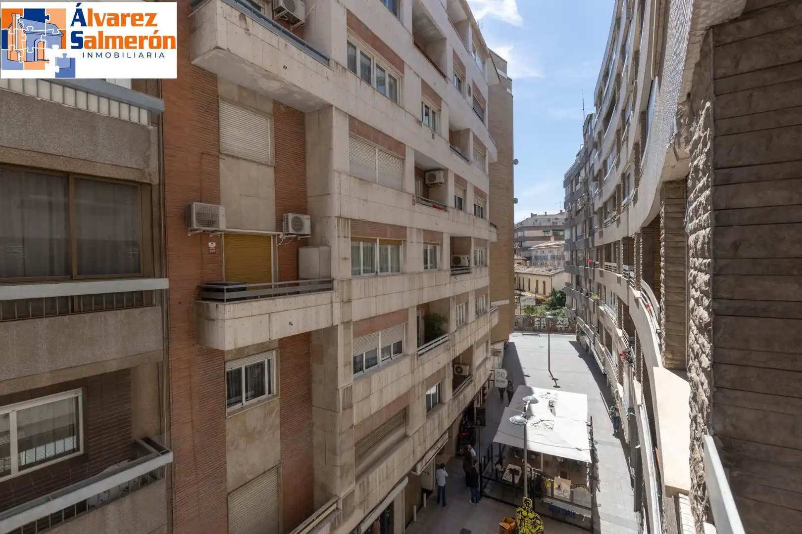 Vista exterior de Piso en venta en Granada