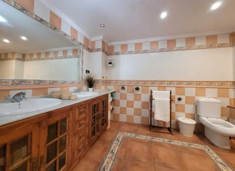 Piso en venta en Calle Jerez Perchet, 24, Cortijo Bazán - Los Casinis - Los Cipreses