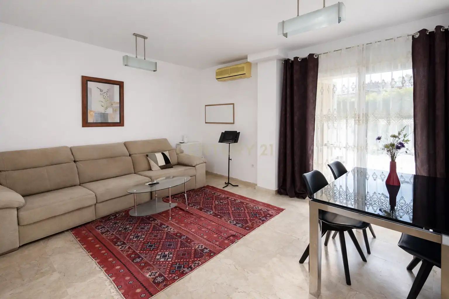 Sala de estar de Casa adosada en venta en La Nucia con Aire acondicionado, Trastero y Horno
