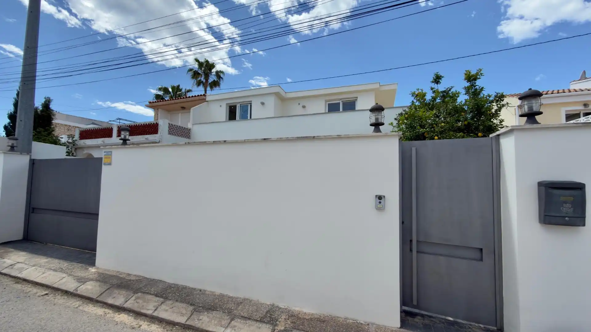 Exterior view of Detached homes for sale in L'Alfàs del Pi  with Air Conditioner, Heating and Terrace