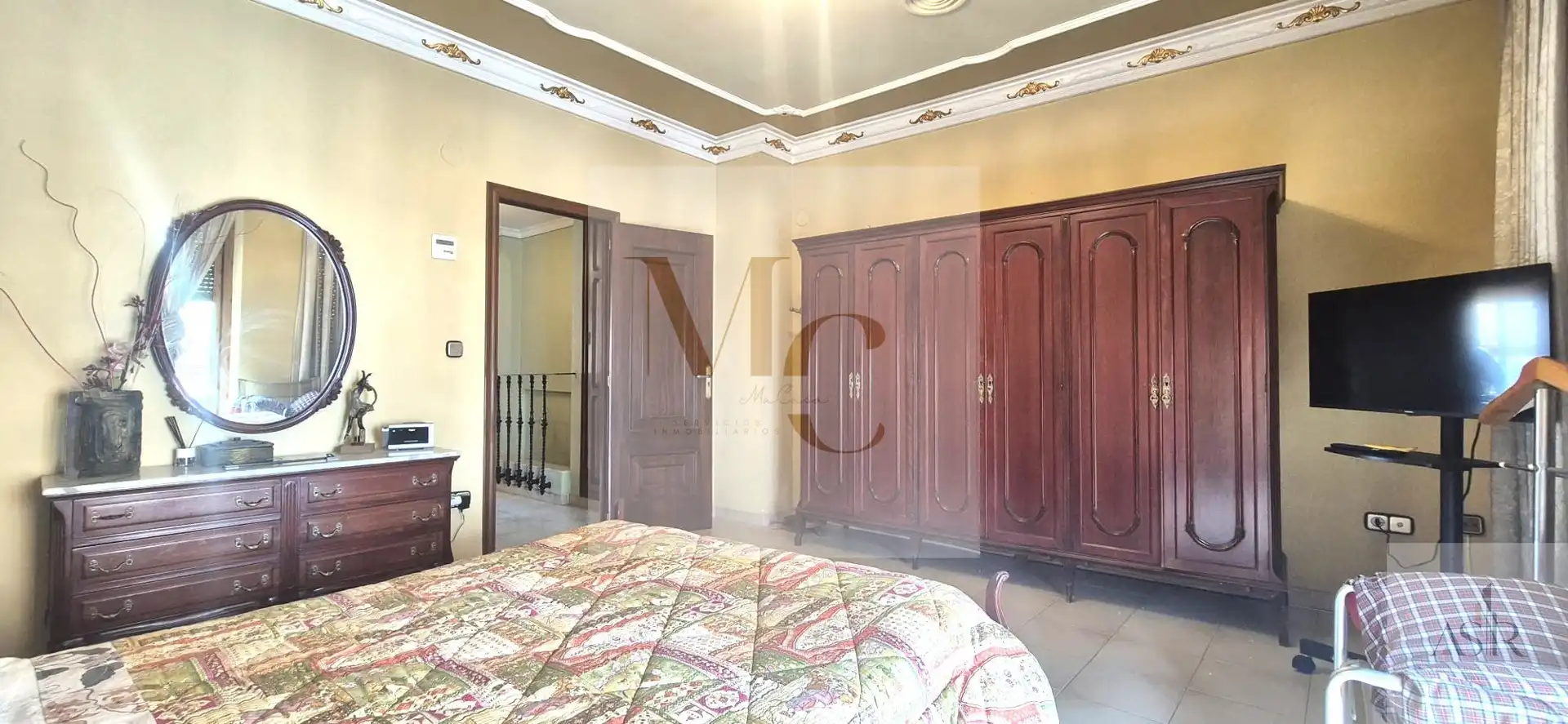 Bedroom of Houses for sale in Silla  with Storage room