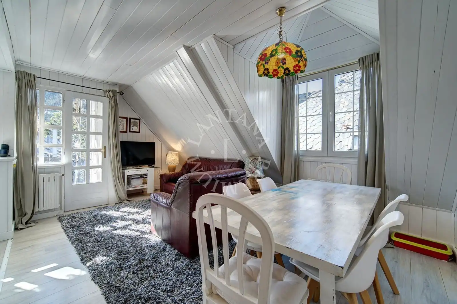 Living room of Houses for sale in Naut Aran  with Storage room