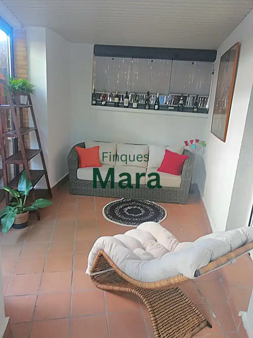 Flat for sale in Viladecans  with Air Conditioner, Private garden and Parquet flooring