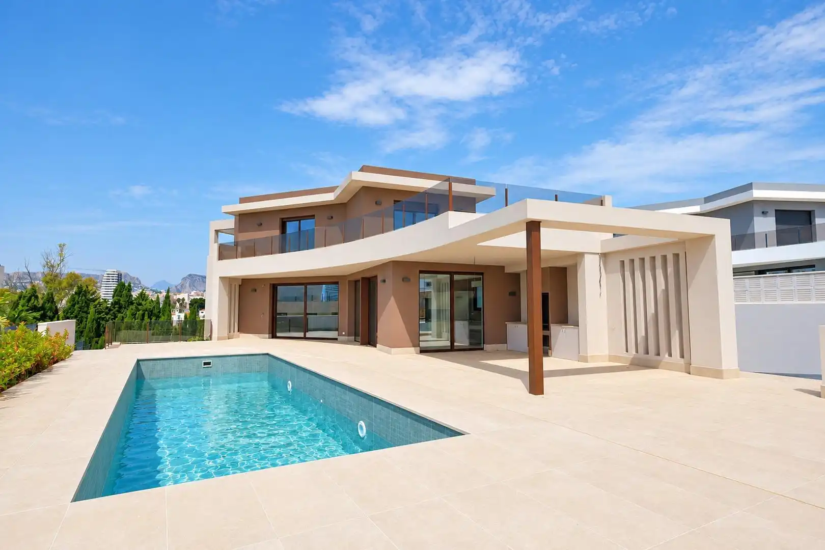 Chalet con piscina en venta en Marisol Park - Ortembach - Los Almendros, imagen 2