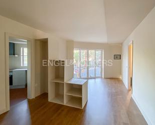 Living room of Apartment for sale in  Barcelona Capital  with Air Conditioner, Heating and Parquet flooring