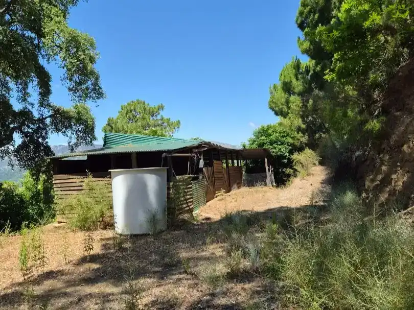Finca rústica en venda en Jubrique amb Piscina