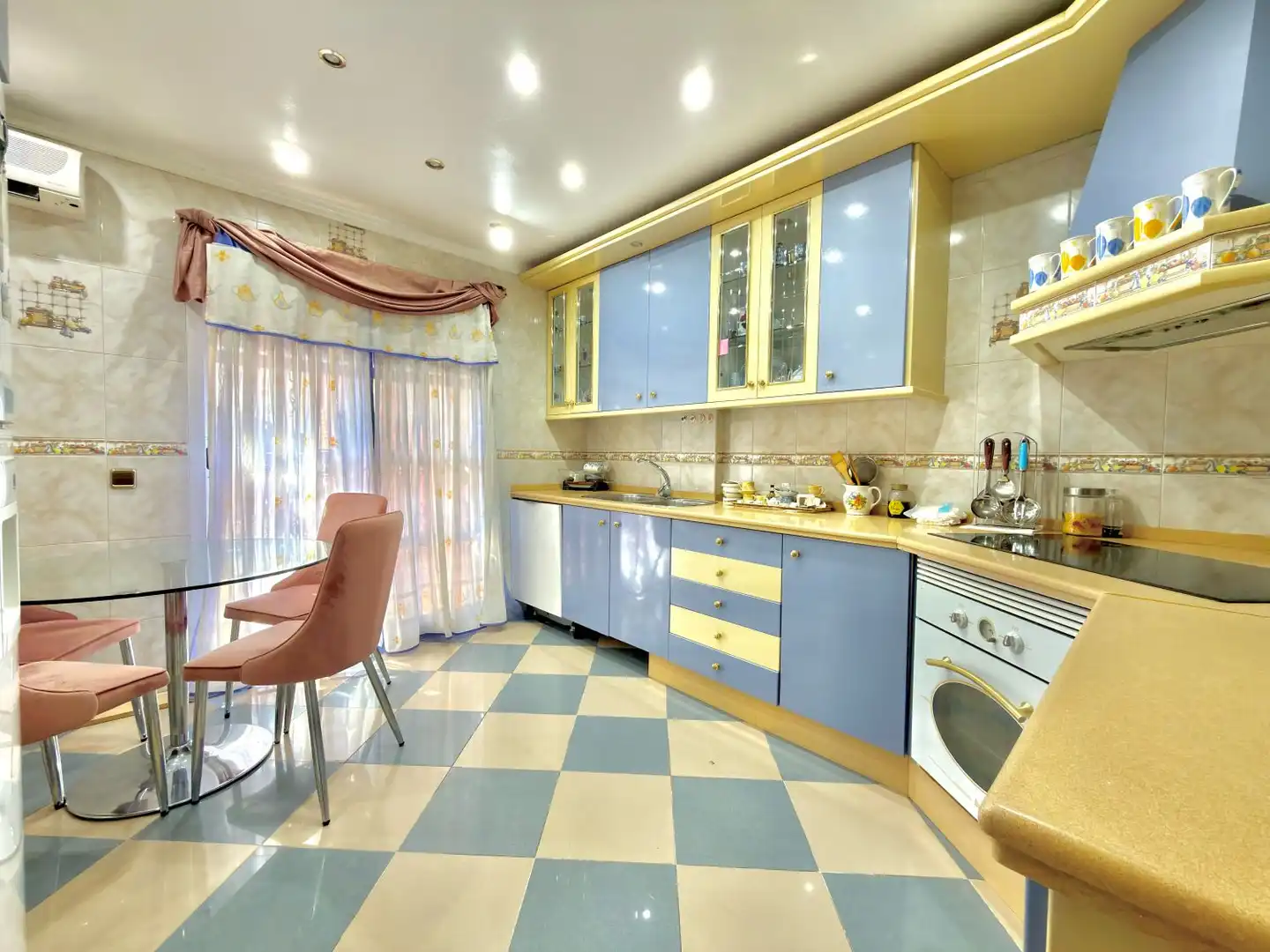 Kitchen of Houses for sale in Gines, Sevilla