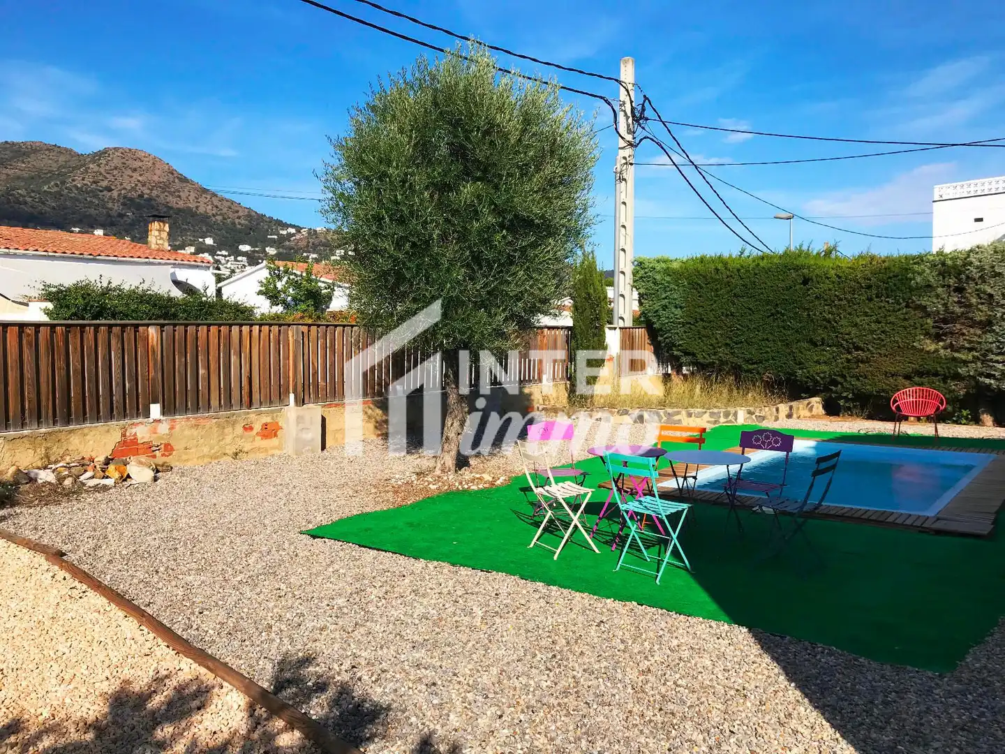 Casa con piscina en venta en Calle Urgell 11