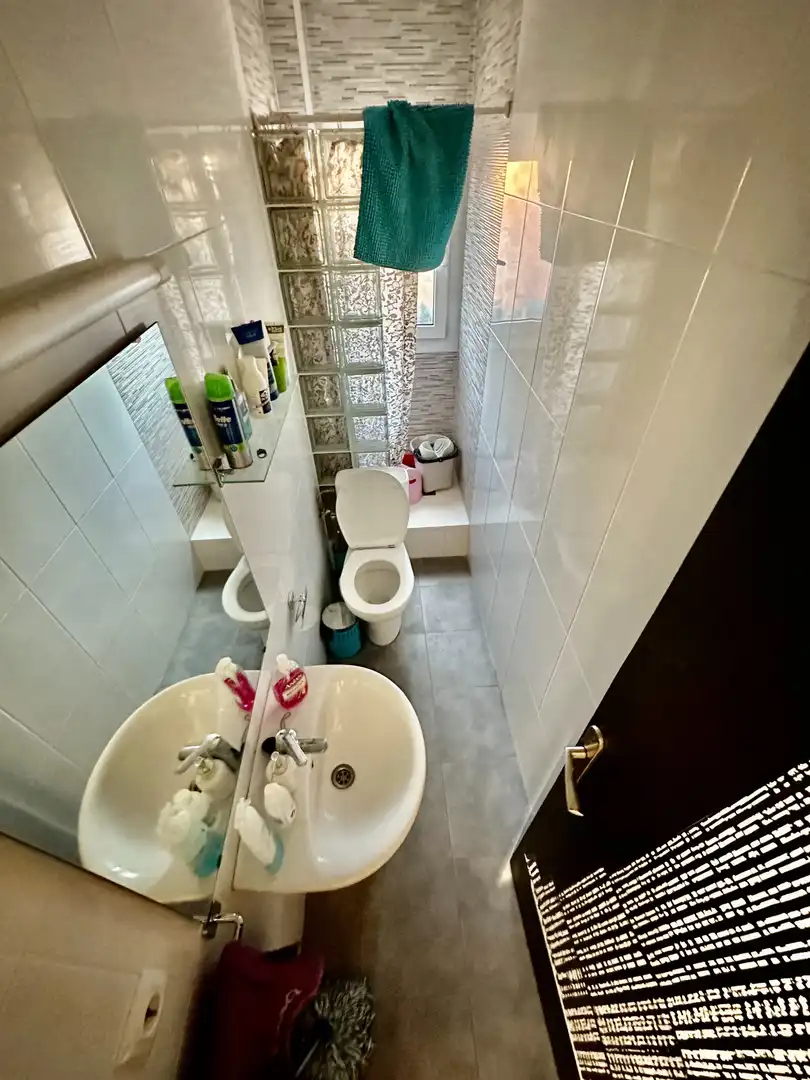Baño de Piso en venta en Santa Coloma de Gramenet con Terraza y Balcón