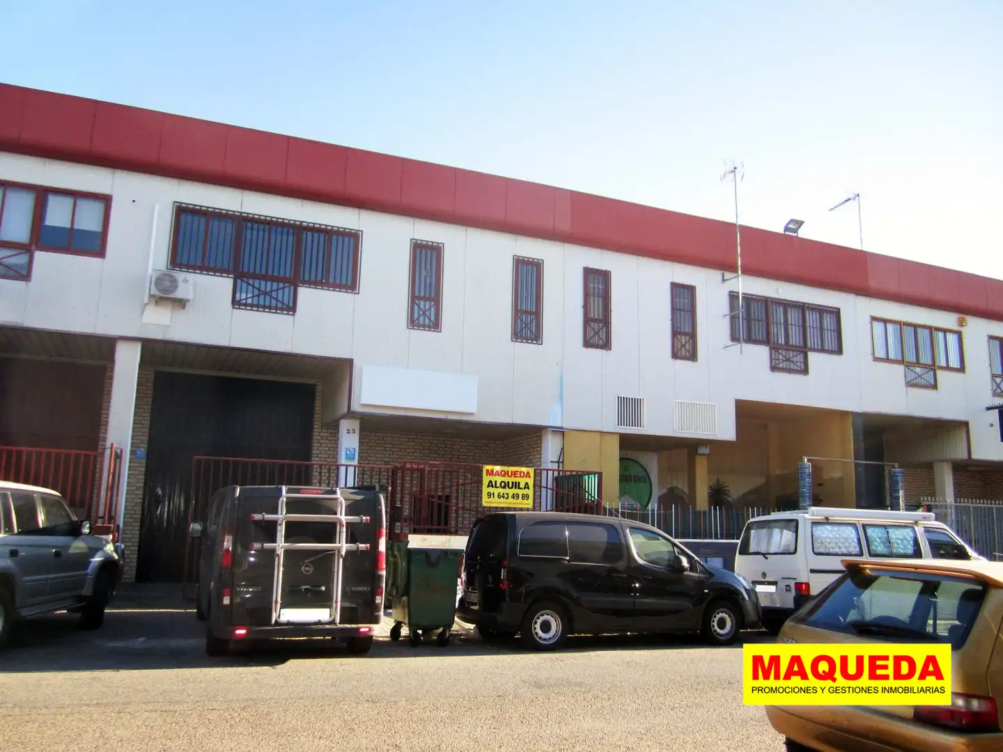 Vista exterior de Nave industrial de alquiler en Alcorcón