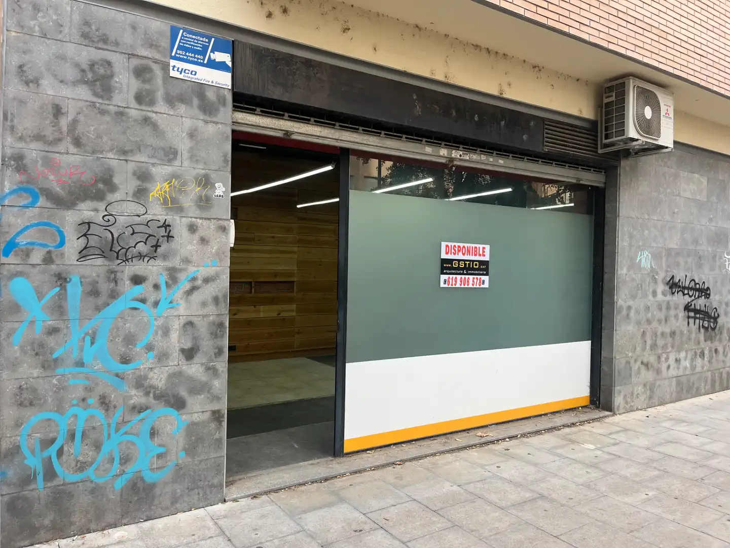 Gewerbefläche zur Miete in Carrer de Bernat Boades, imagen 2
