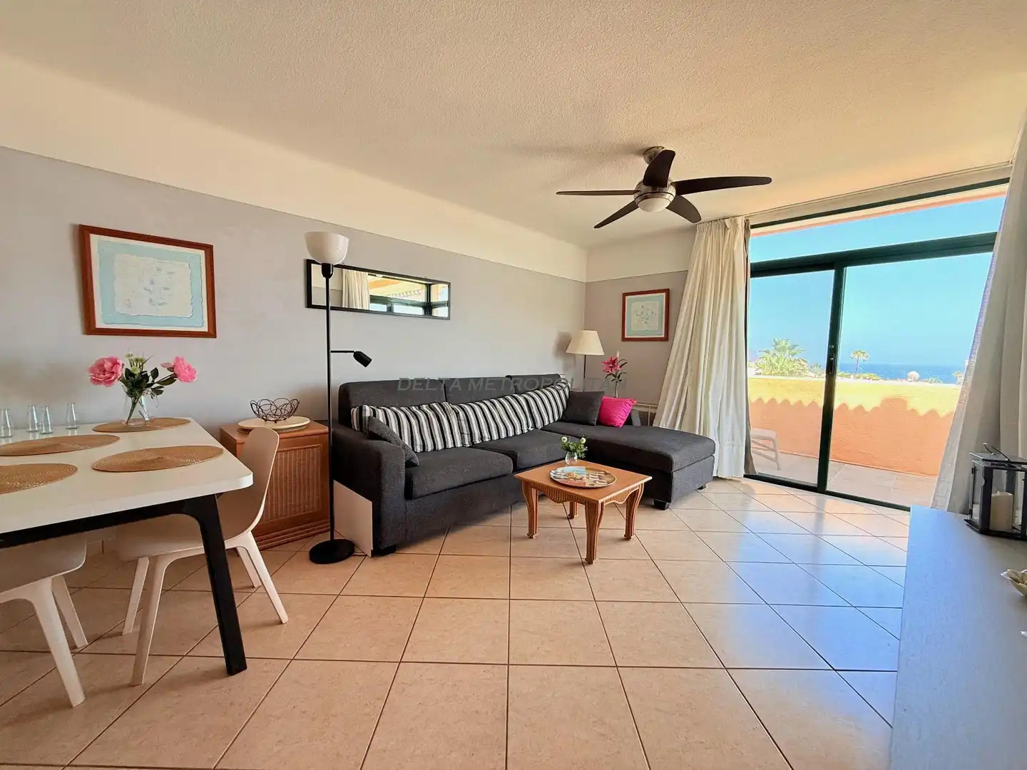 Living room of Apartments for sale in San Miguel de Abona  with Terrace, Furnished and Community pool